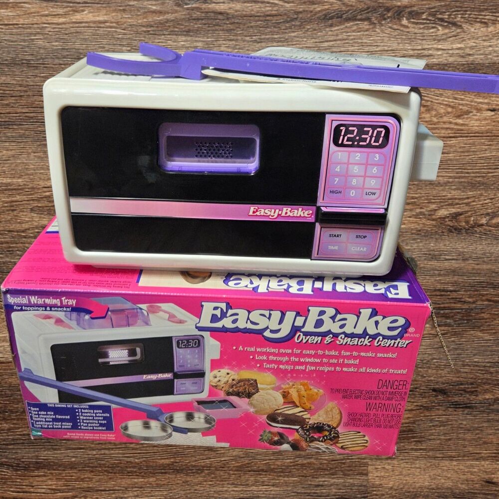Vintage 1992 Kenner Easy-Bake Oven & Snack Center w/ Box Accessories INCOMPLETE
